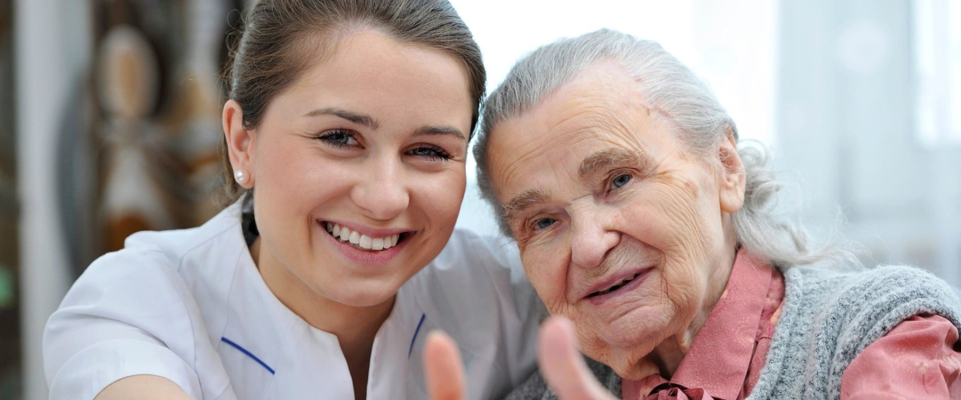 Caring for an Elderly Loved One at Home: Tips and Best Practices